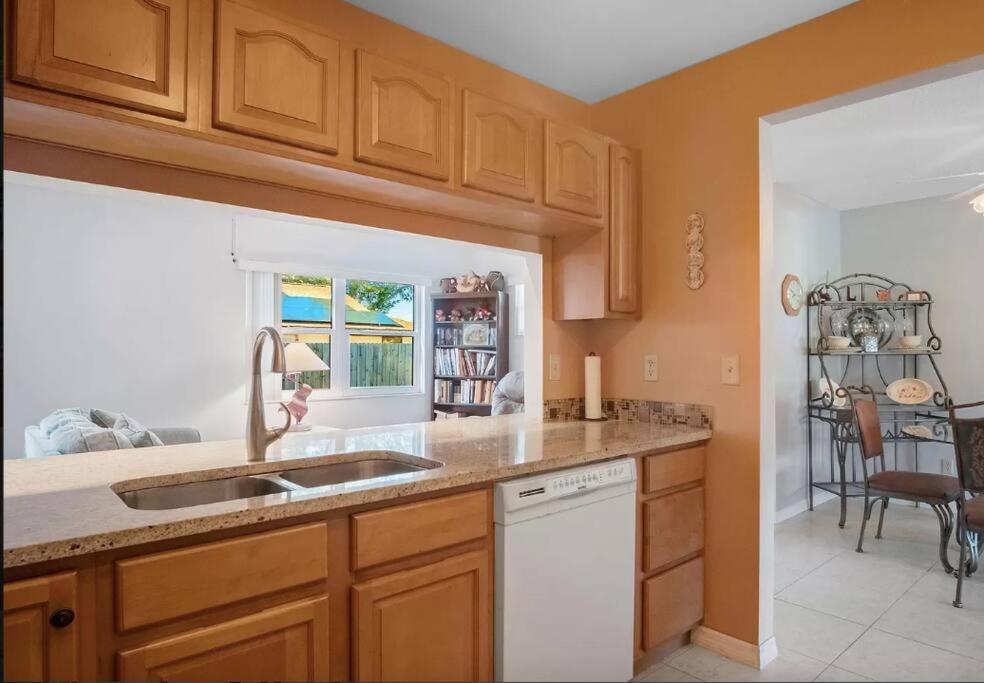 Villa "Impressa" - Billiard,Ping-Pong Table, Lanai, Fire Pit, Bbq Grill, View, Patio, Back Yard New Port Richey Exterior photo